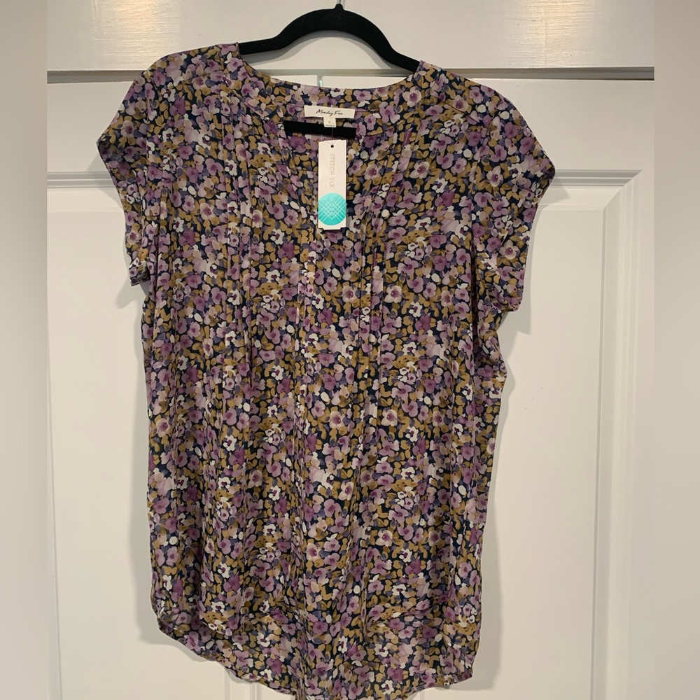 Stitch Fix brand Monday Fun split neck blouse